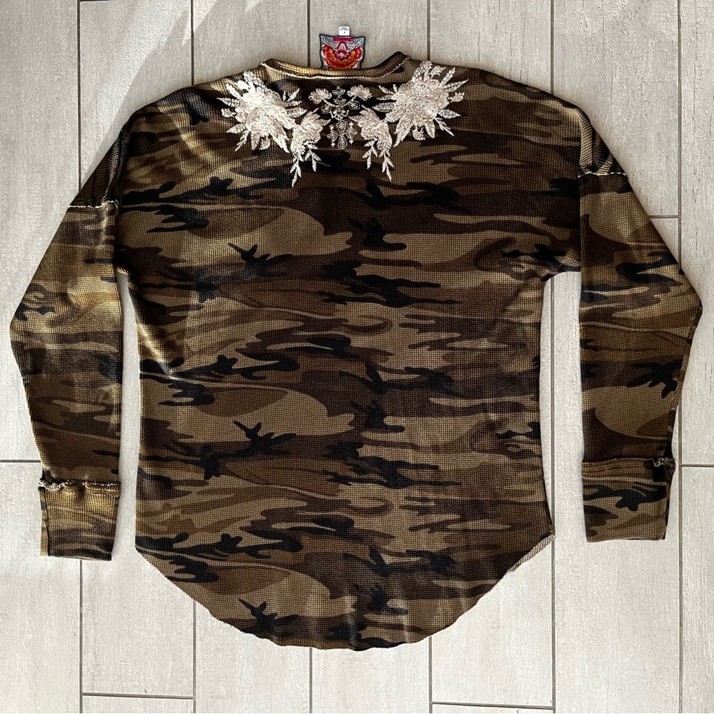 Johnny Was Christina Cotton Camouflage Floral Embroidered Raw Hem Top Size Large - Picture 8 of 13